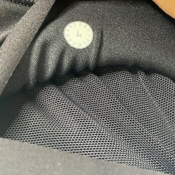 Lululemon In Movement Black Size 4 - Picture 3 of 4